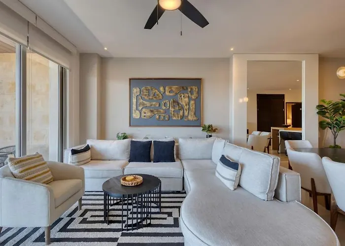 Elegant With Heated Pool, Pickleball, Gym & Garden Views Сasa de vacaciones Cabo San Lucas