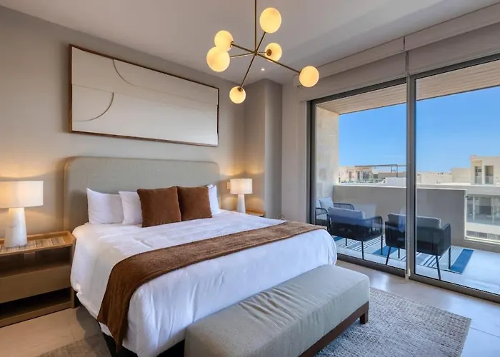 Сasa de vacaciones Elegant With Heated Pool, Pickleball, Gym & Garden Views Cabo San Lucas